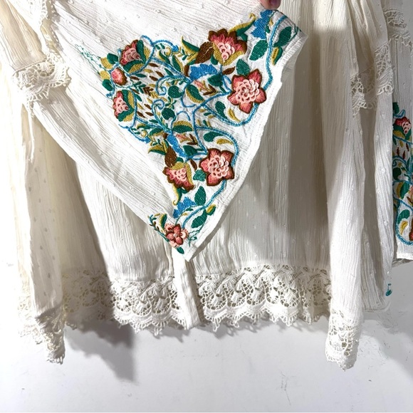 Chico’s Lace Swiss Dot Colorful Embroidered Boho Top - Picture 5 of 11